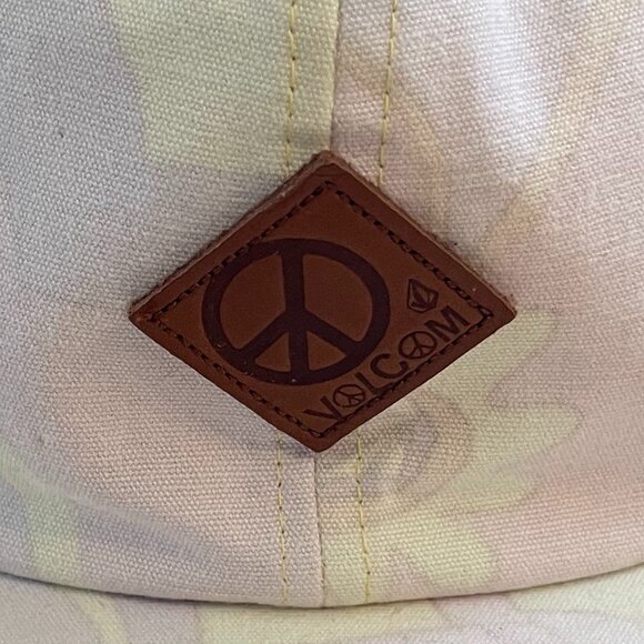 Youth Adjustable Volcom Hat - Picture 2 of 9